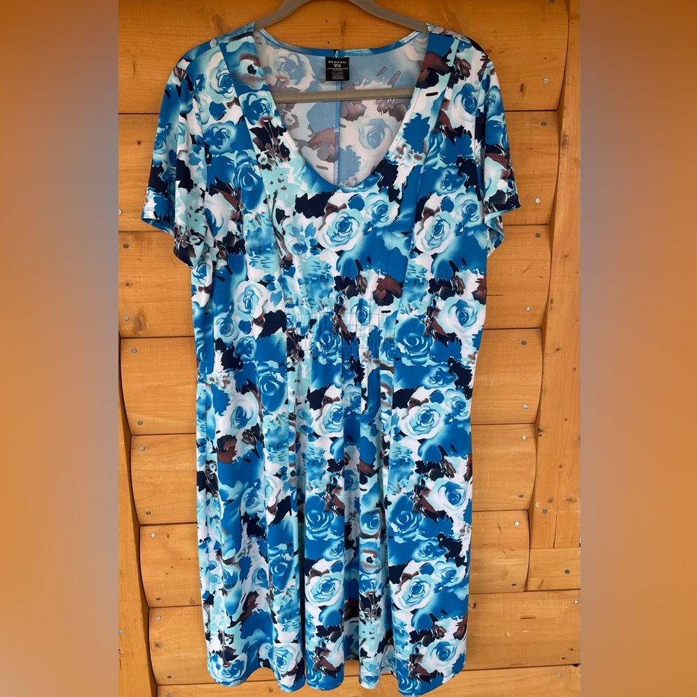 Floral V-Neck Dress in Blue and White Plus Size 18 20 2X